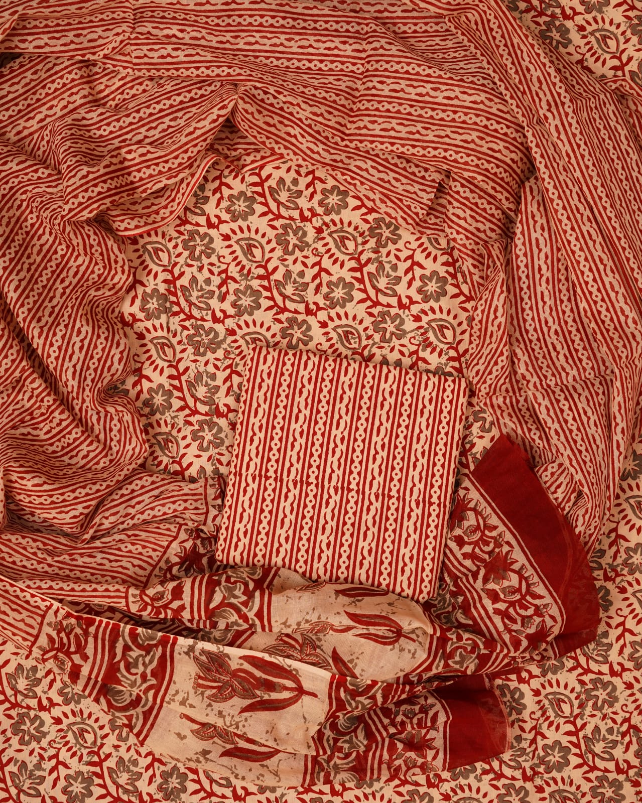 Hand Printed Unstiched Cotton Suit With Mulmul Dupatta