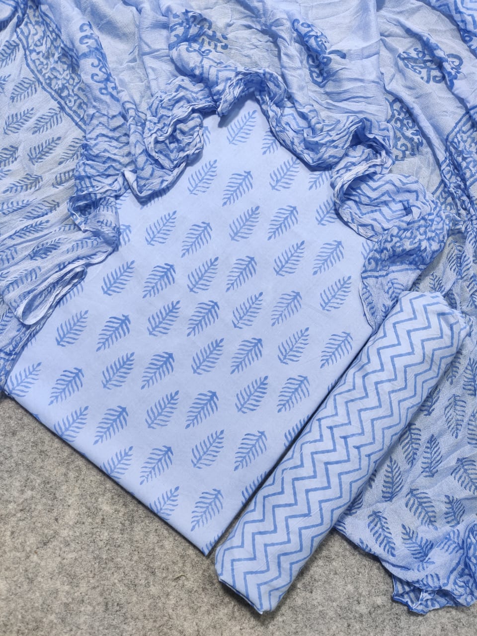 Pure Cotton Unstitched Suit With Chiffon Dupatta