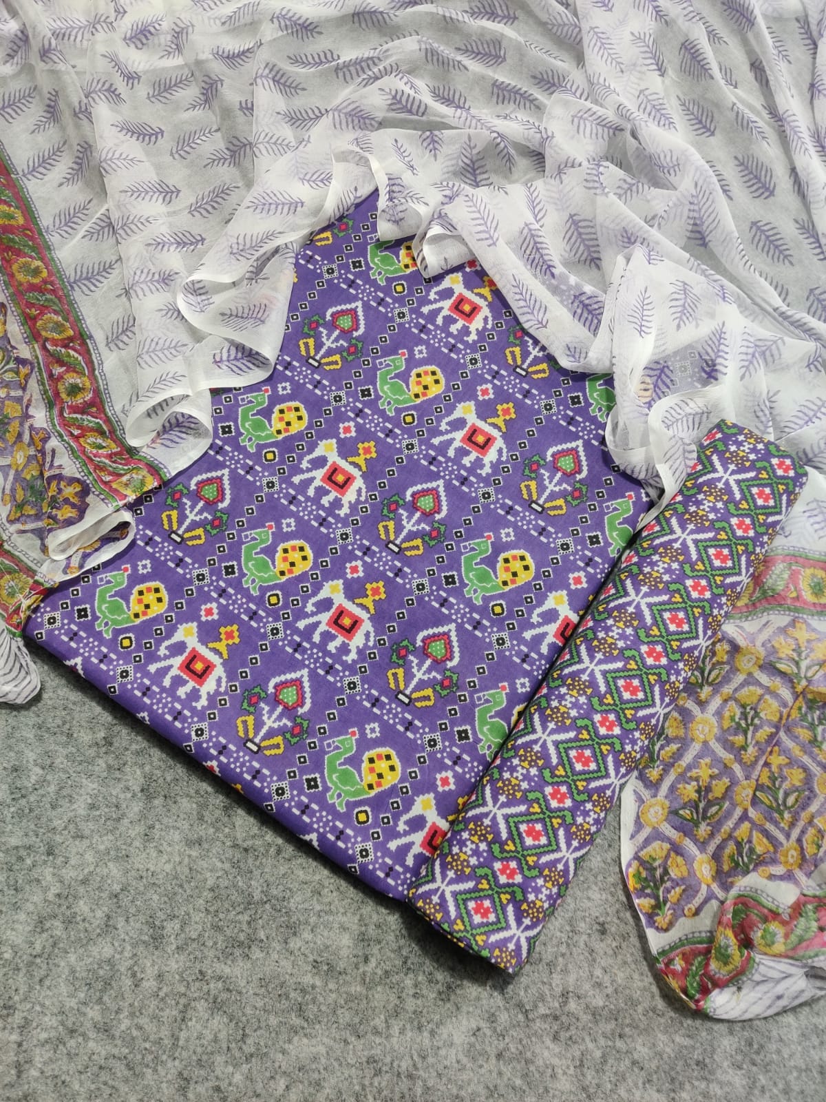 Pure Cotton Unstitched Suit With Chiffon Dupatta