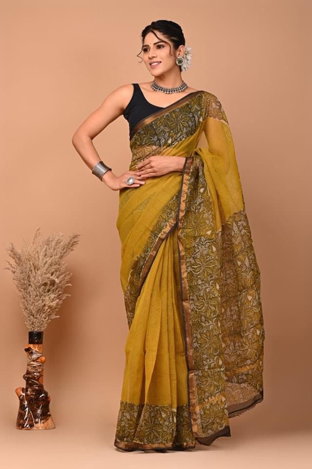 Pure Kota Doria Saree (5.5 Mtr) With Unstiched Blouse Piece (80 CM)