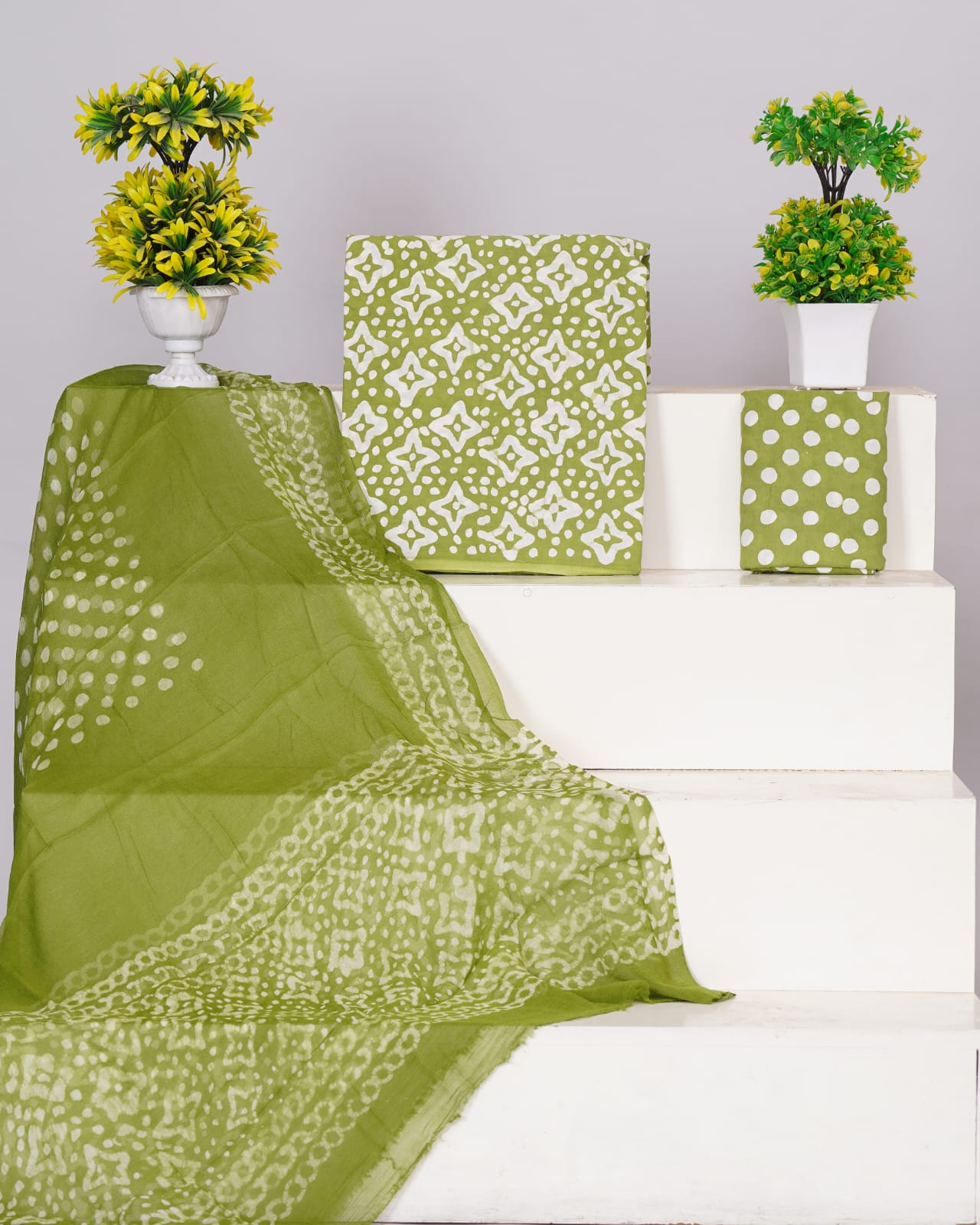 Hand Block Printed Pure Cotton Unstitched Suit With Chiffon Dupatta