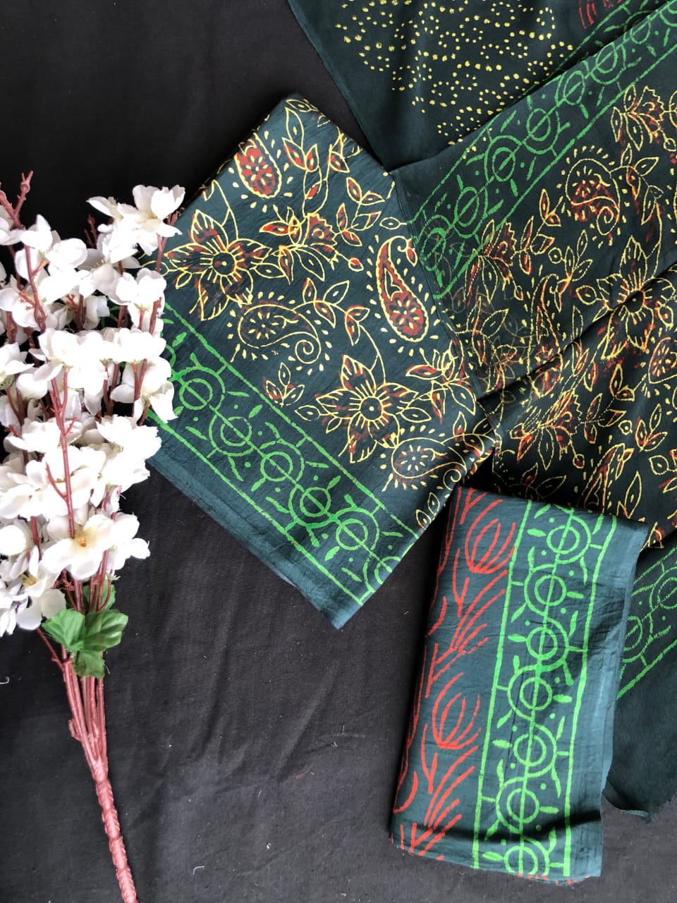 Hand Block Printed Pure Cotton Unstitched Suit With Chiffon Dupatta