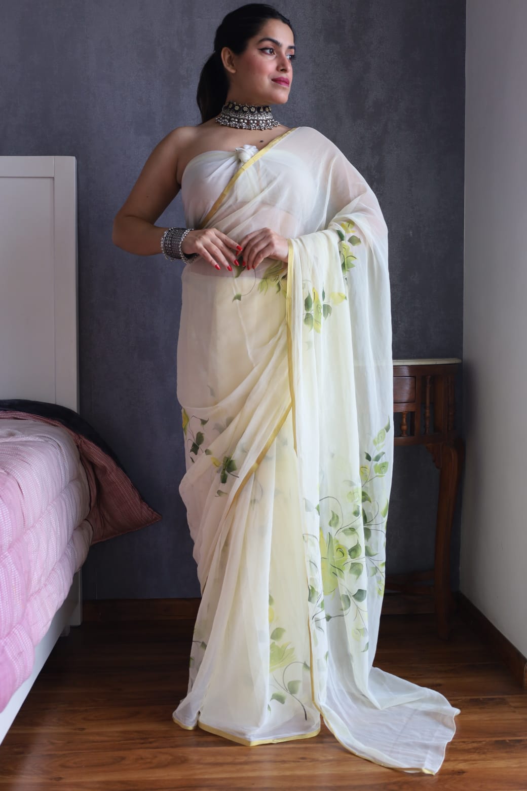 Hand Brush šļø Painted Pure Chiffon Zari Border Saree (5.5 Mtr) With Unstitched Blouse Piece (80Cm)
