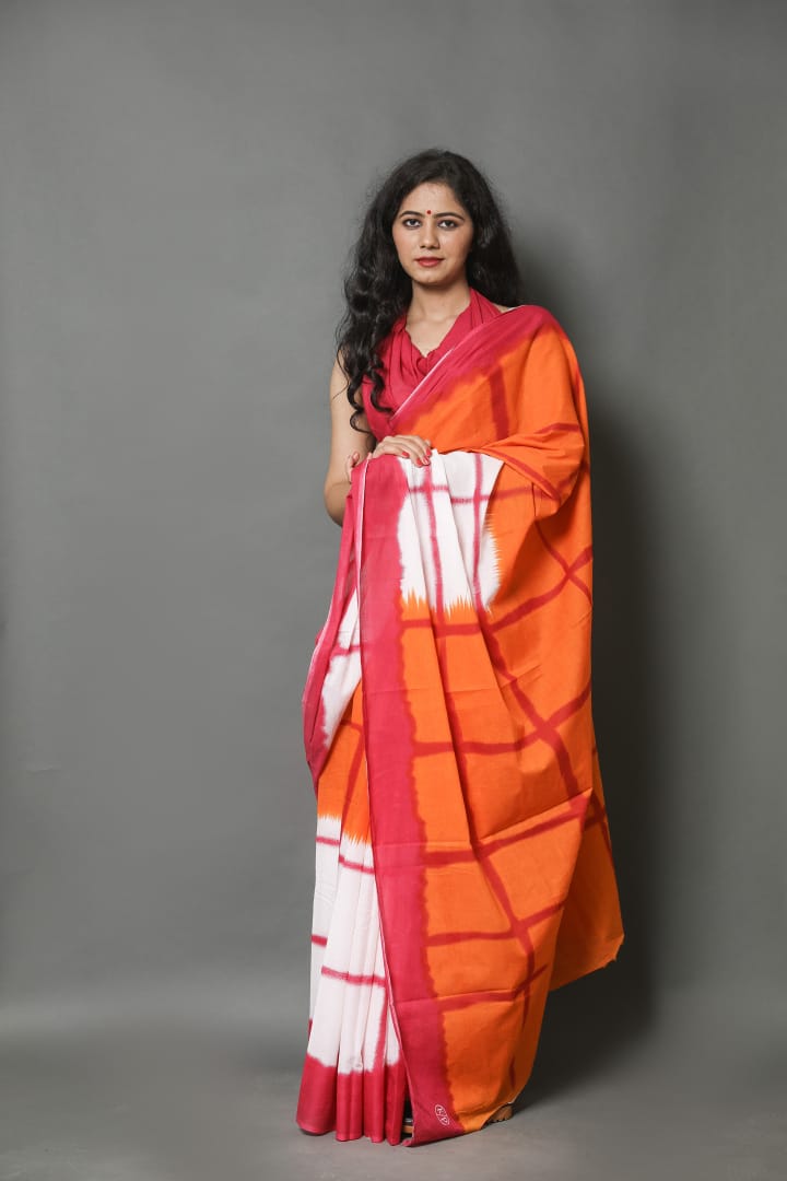 HAND PRINTED MULMUL COTTON SAREE (5.5 Mtr) WITH UNSTICHED BLOUSE PIECE (90Cm)