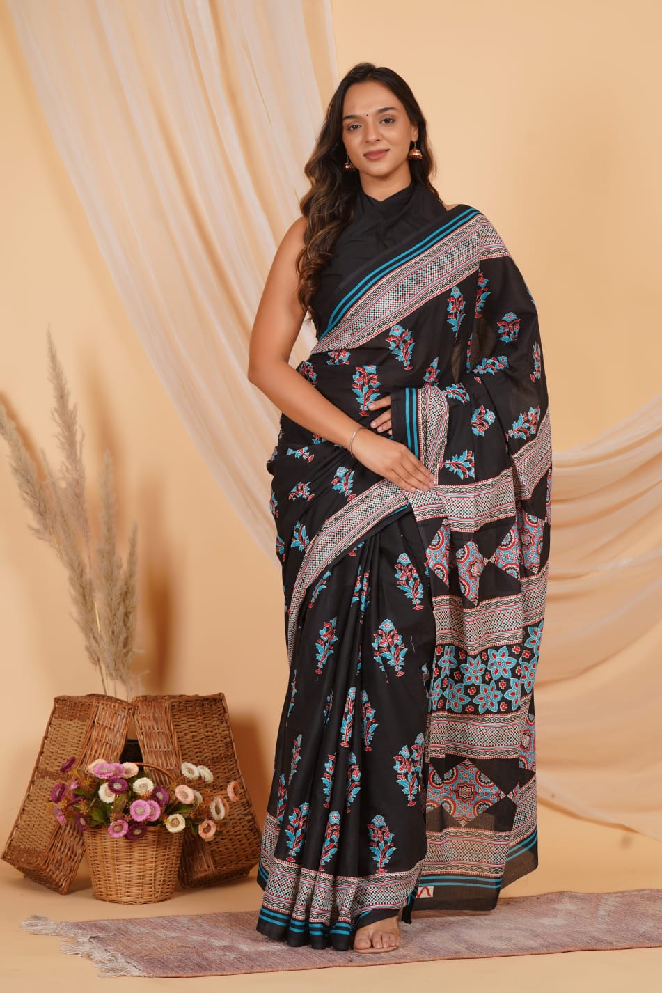 HAND PRINTED MULMUL COTTON SAREE (5.5 Mtr) WITH UNSTICHED BLOUSE PIECE (90 Cm)