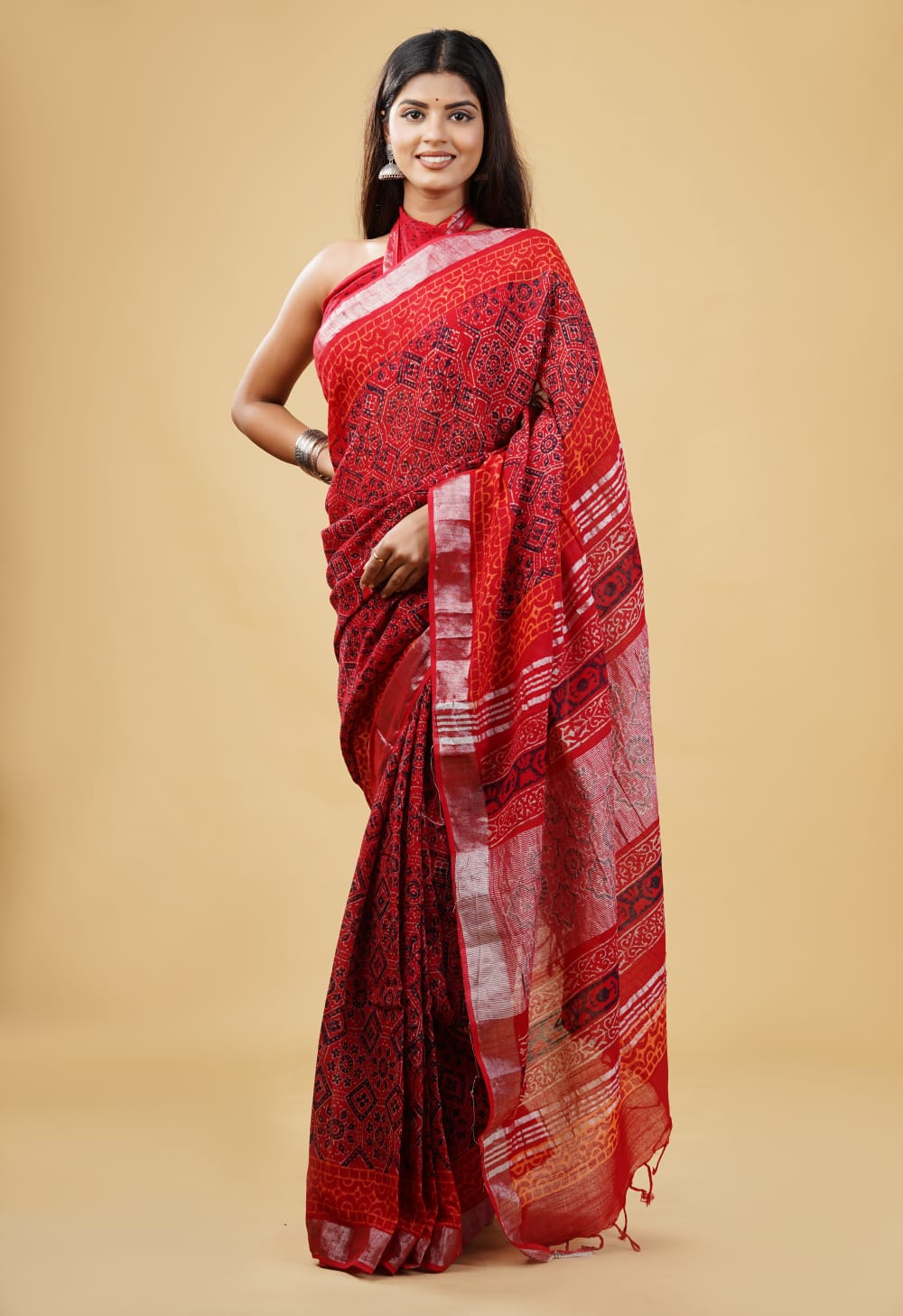 HAND BLOCK PRINTED LINEN SAREE (5.5Mtr) WITH LINEN UNSTICHED BLOUSE PIECE (90CM)