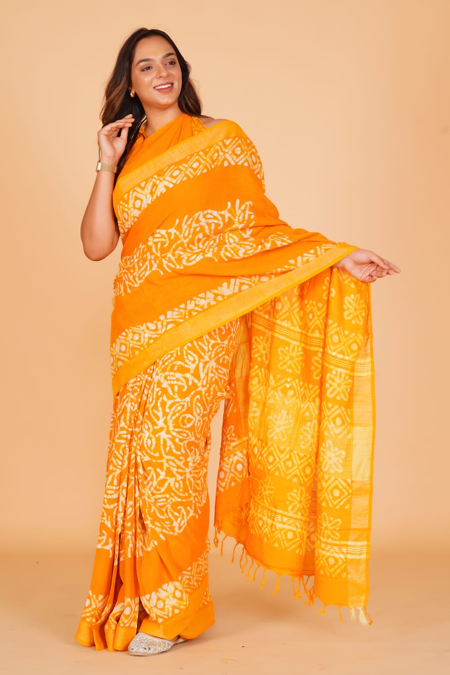 HAND BLOCK PRINTED LINEN SAREE (5.5Mtr) WITH LINEN UNSTICHED BLOUSE PIECE (90CM)
