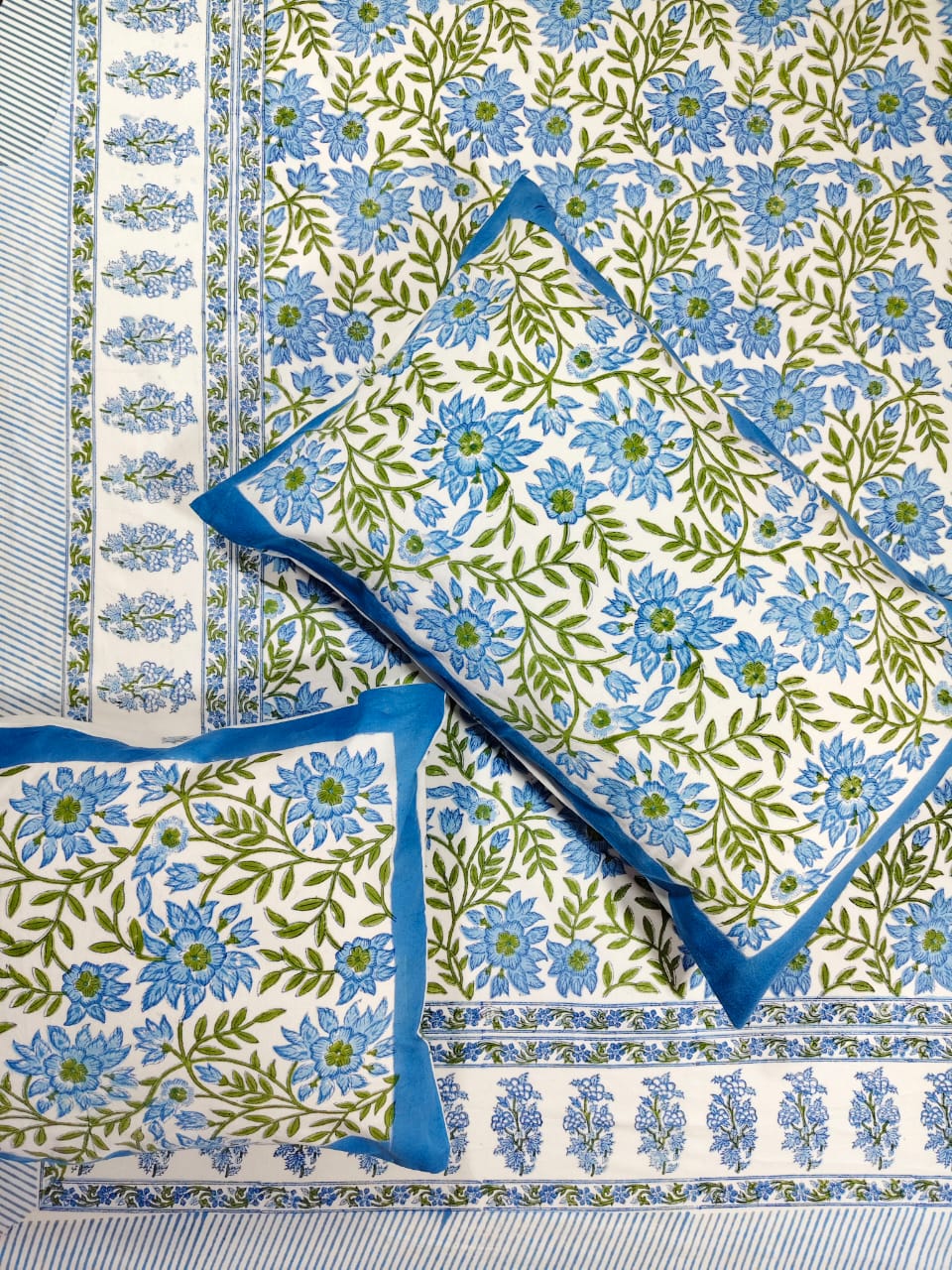 ♻️Pure Hand Block King Size Cotton Badsheet With 2 Zipped Reversable Pillow Covers