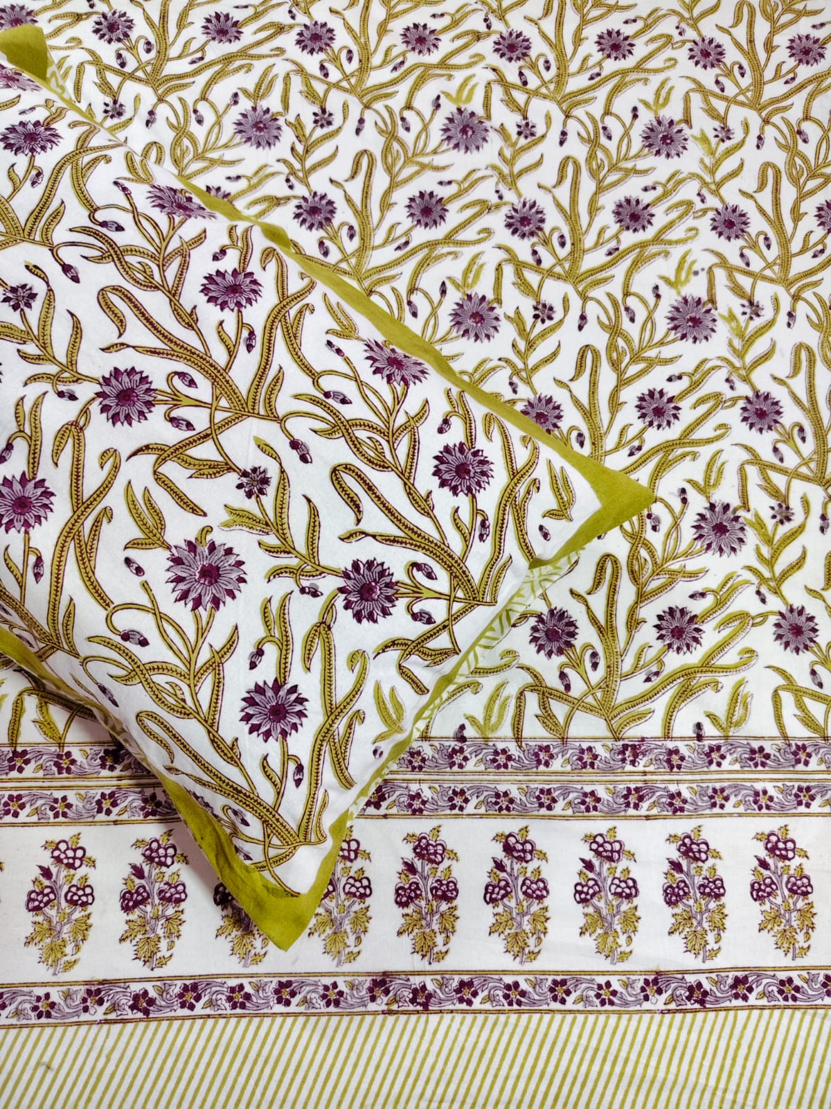 ♻️Pure Hand Block King Size Cotton Badsheet With 2 Zipped Reversable Pillow Covers