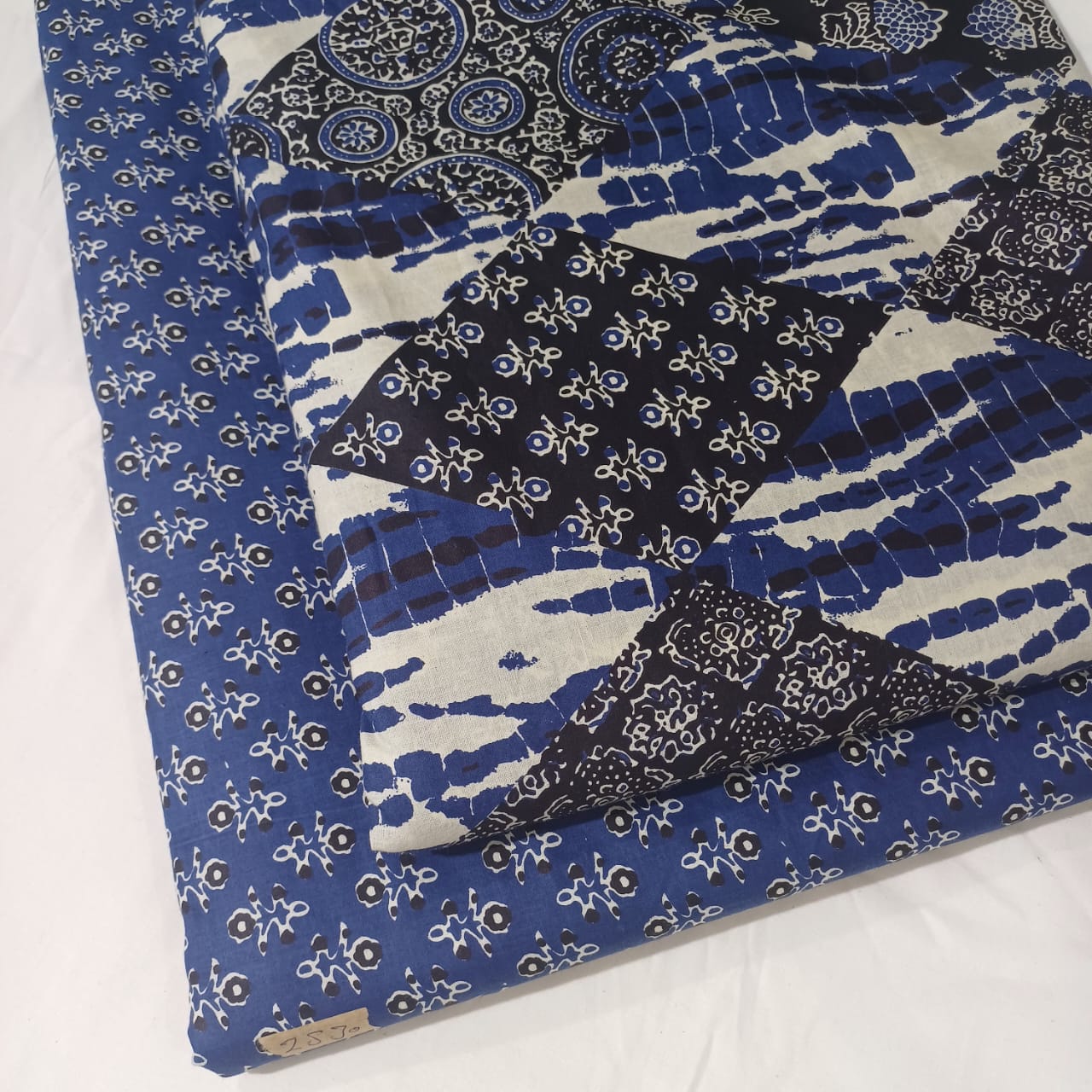 Floral Printed Pure Cotton Unstitched Top Bottom Combo Set 2.5 Mtr Top 2.5 Mtr Bottom