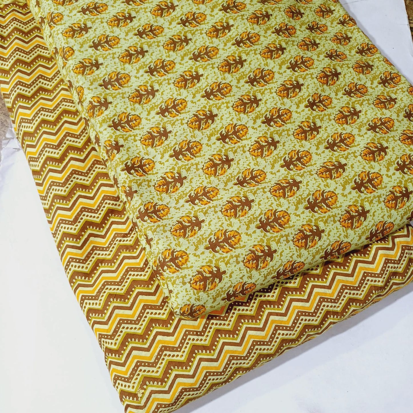 Floral Printed Pure Cotton Unstitched Top Bottom Combo Set 2.5 Mtr Top 2.5 Mtr Bottom