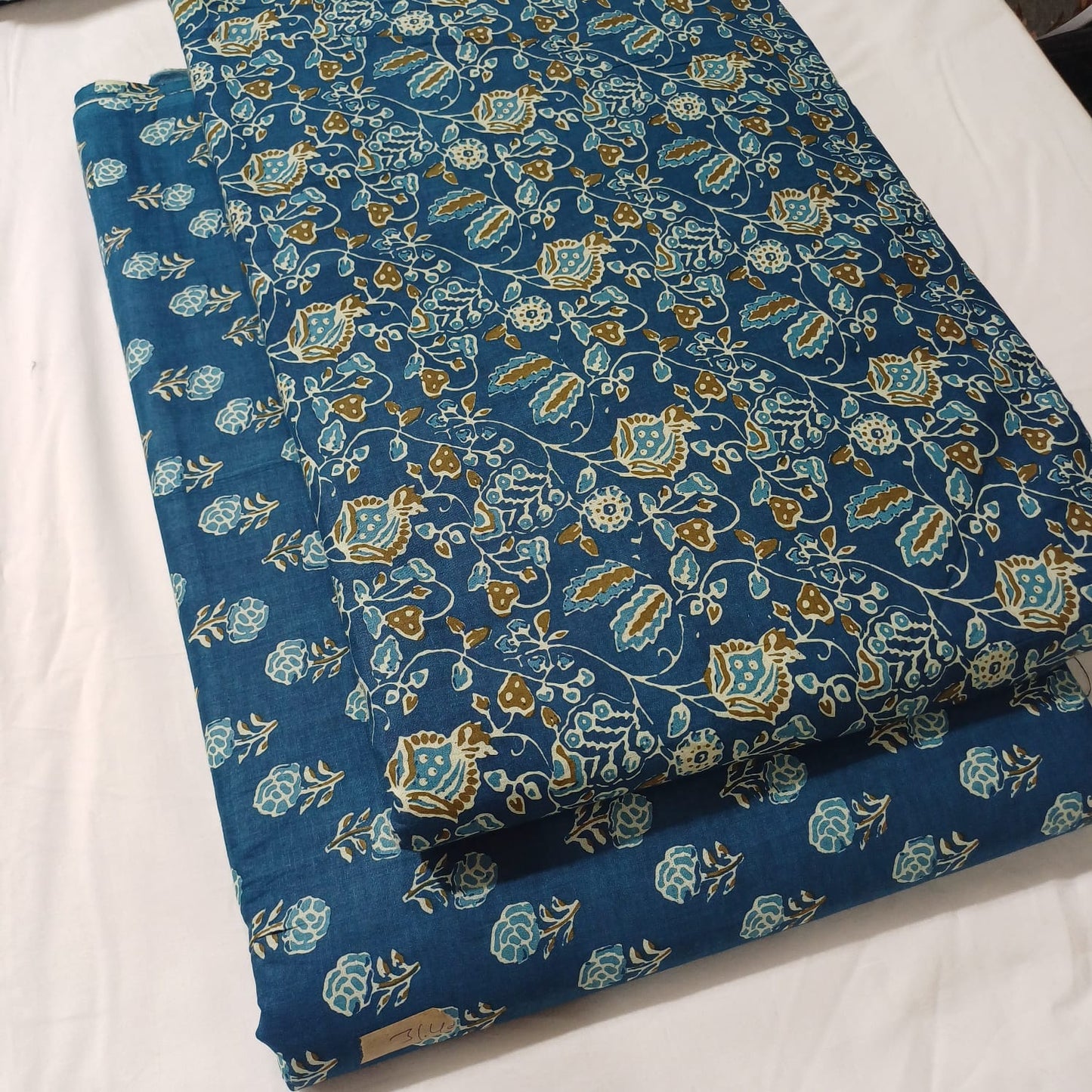 Floral Printed Pure Cotton Unstitched Top Bottom Combo Set 2.5 Mtr Top 2.5 Mtr Bottom
