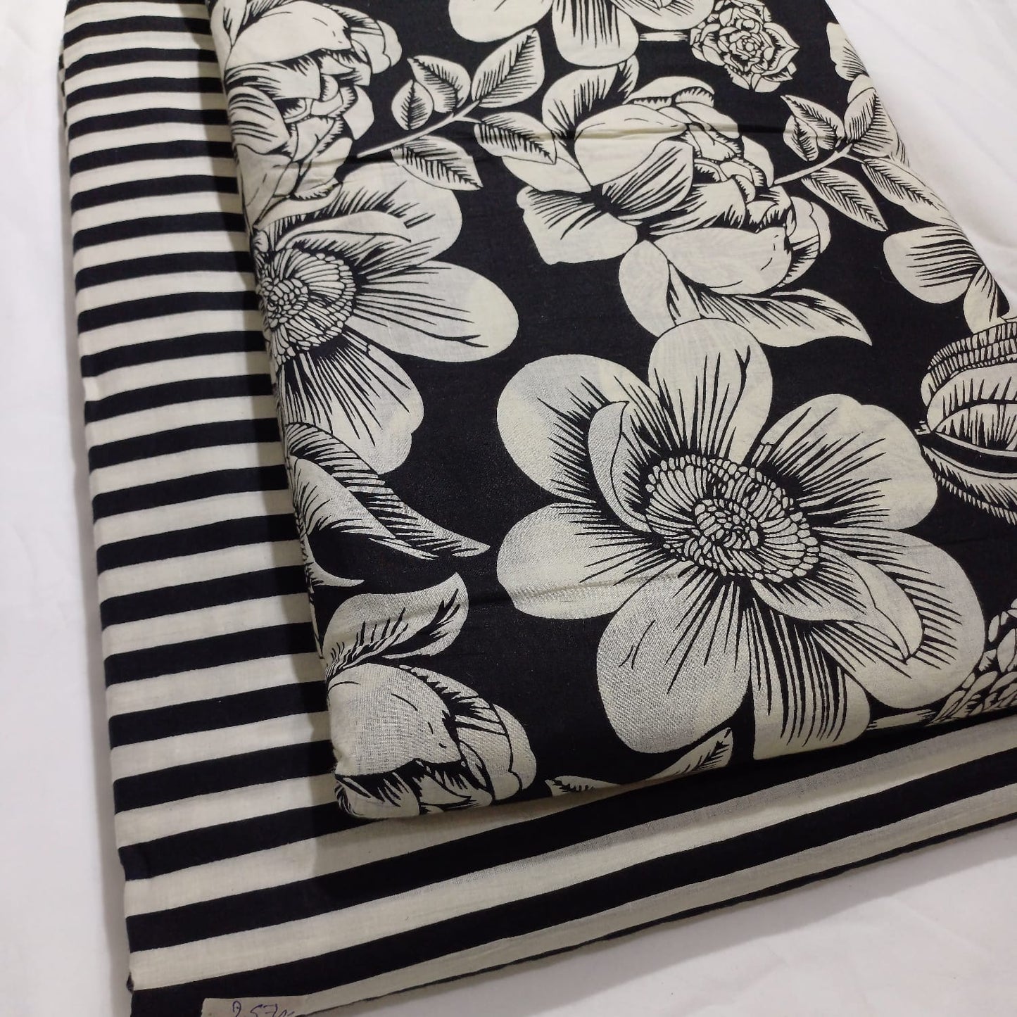 Floral Printed Pure Cotton Unstitched Top Bottom Combo Set 2.5 Mtr Top 2.5 Mtr Bottom