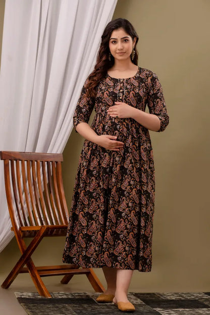 New Exclusive Cotton Cambric Floral Printed With Zip Design Maternity Gawn