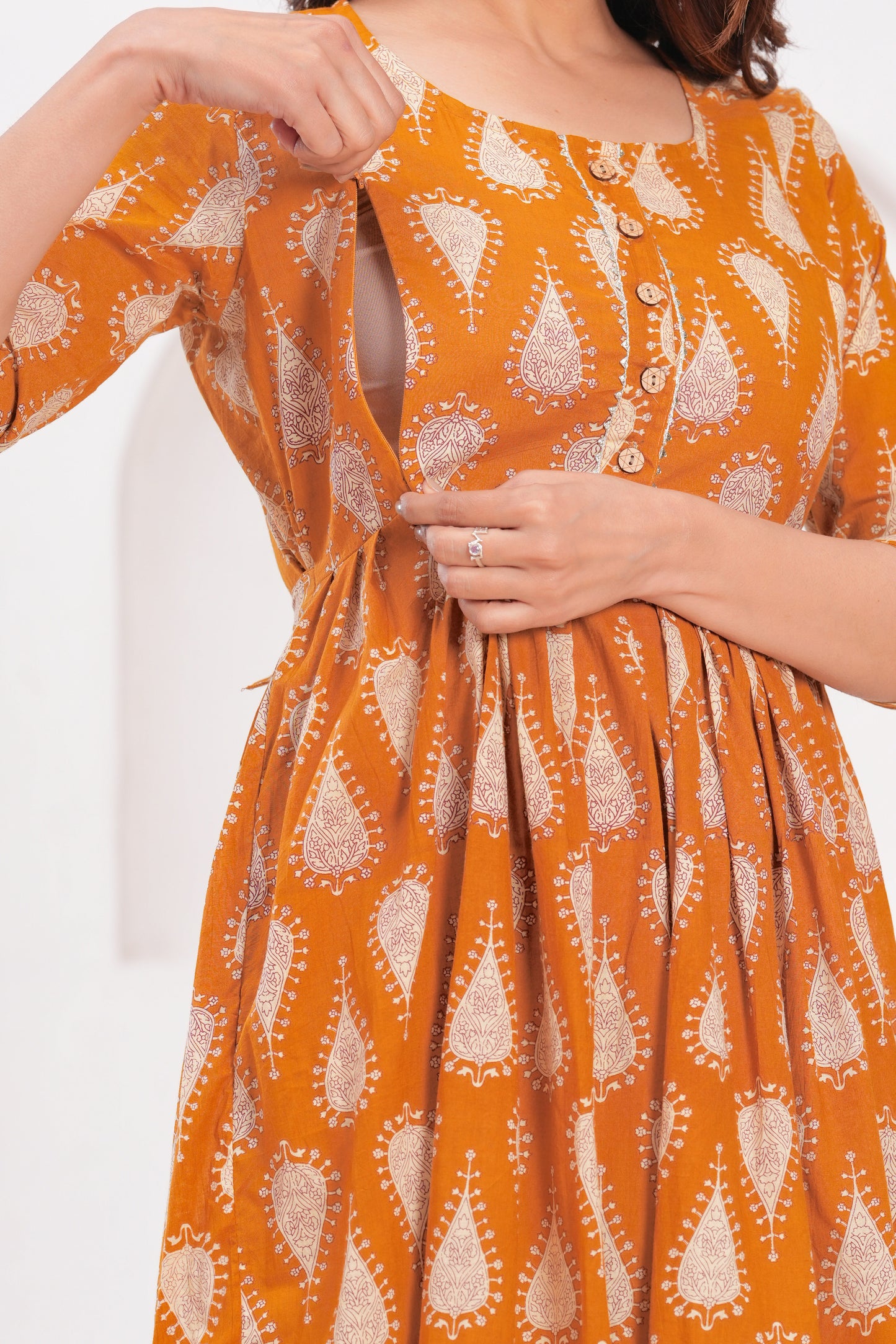 New Exclusive Cotton Cambric Floral Printed With Zip Design Maternity Gawn