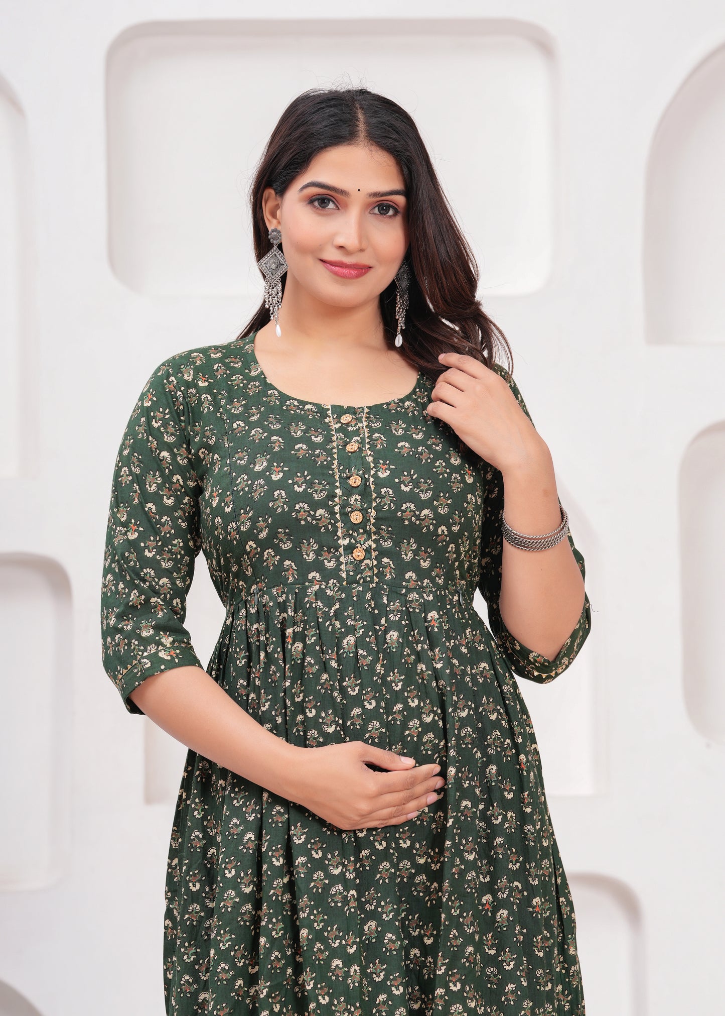 New Exclusive Cotton Cambric Floral Printed With Zip Design Maternity Gawn