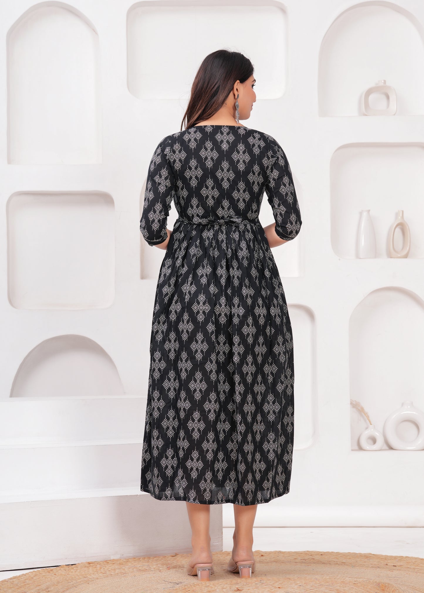 New Exclusive Cotton Cambric Floral Printed With Zip Design Maternity Gawn