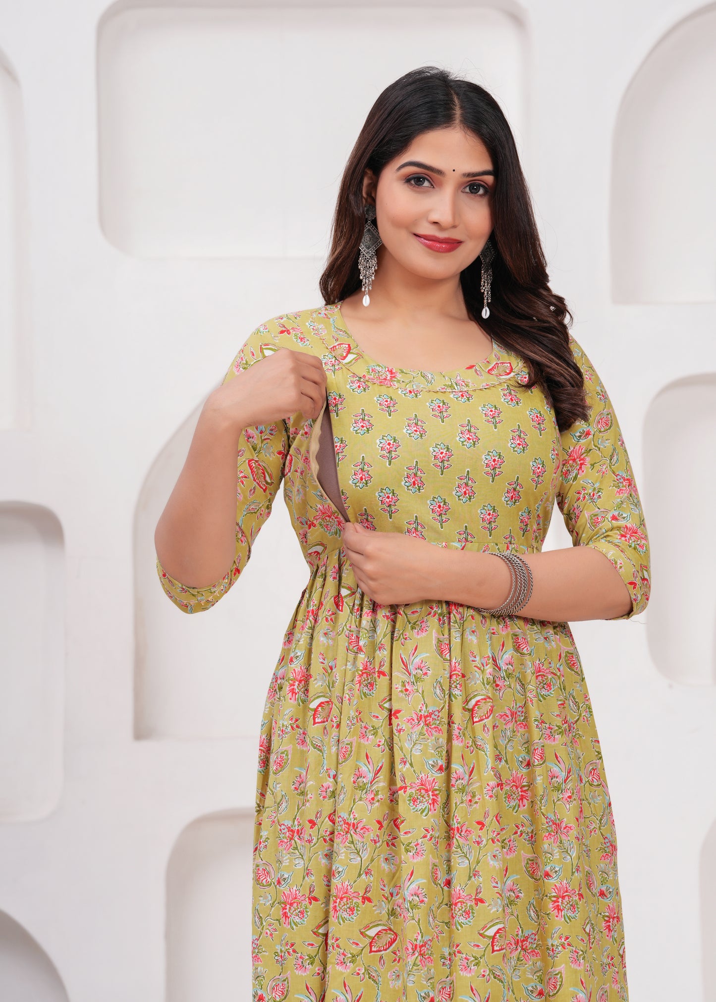 New Exclusive Cotton Cambric Floral Printed With Zip Design Maternity Gawn