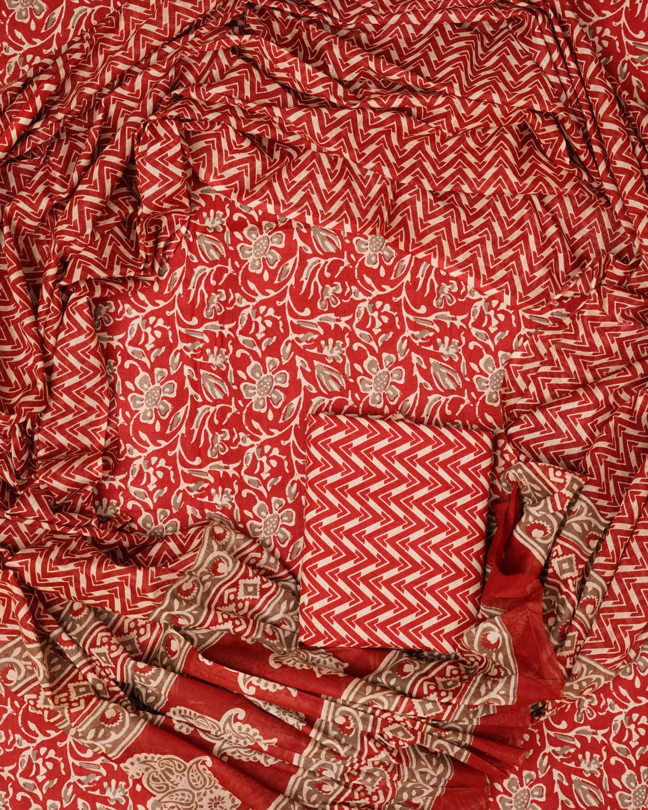 Hand Printed Unstiched Cotton Suit With Mulmul Dupatta