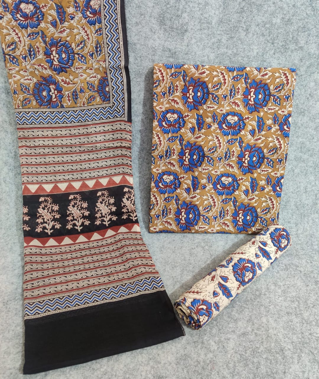 💫Hand Block Printed Cotton Suit With Cotton Dupatta