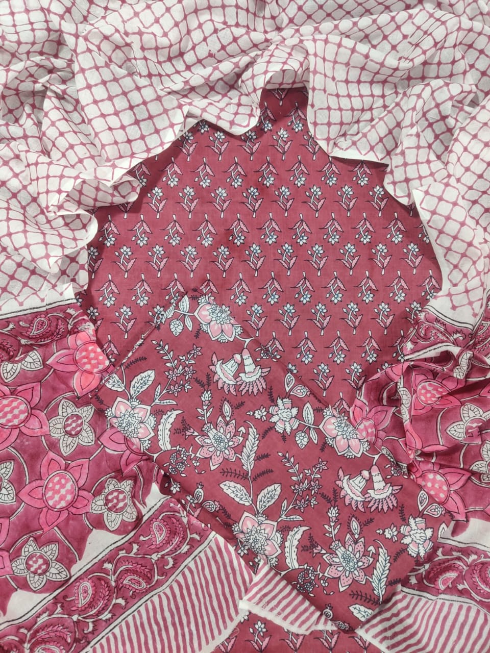 💫Hand Block Printed Cotton Suit With Cotton Dupatta