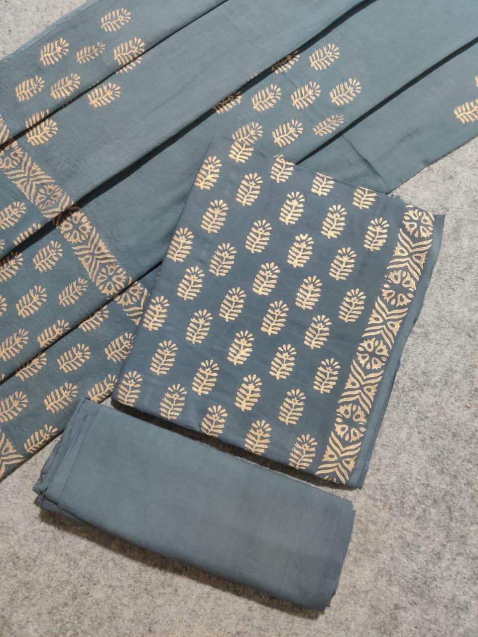 💫Hand Block Printed Cotton Suit With Cotton Dupatta