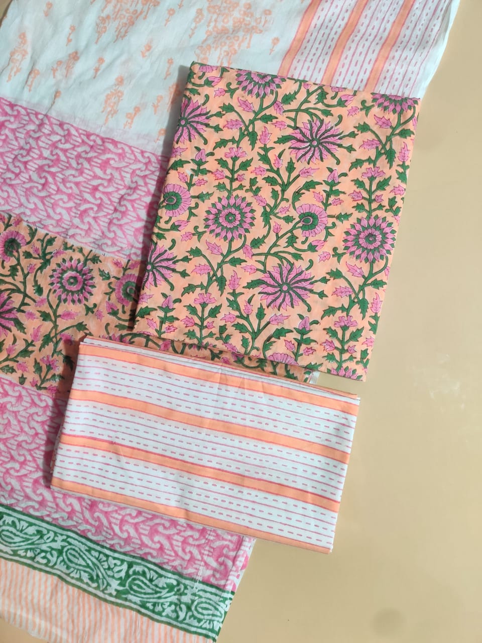 💫Hand Block Printed Cotton Suit With Cotton Dupatta