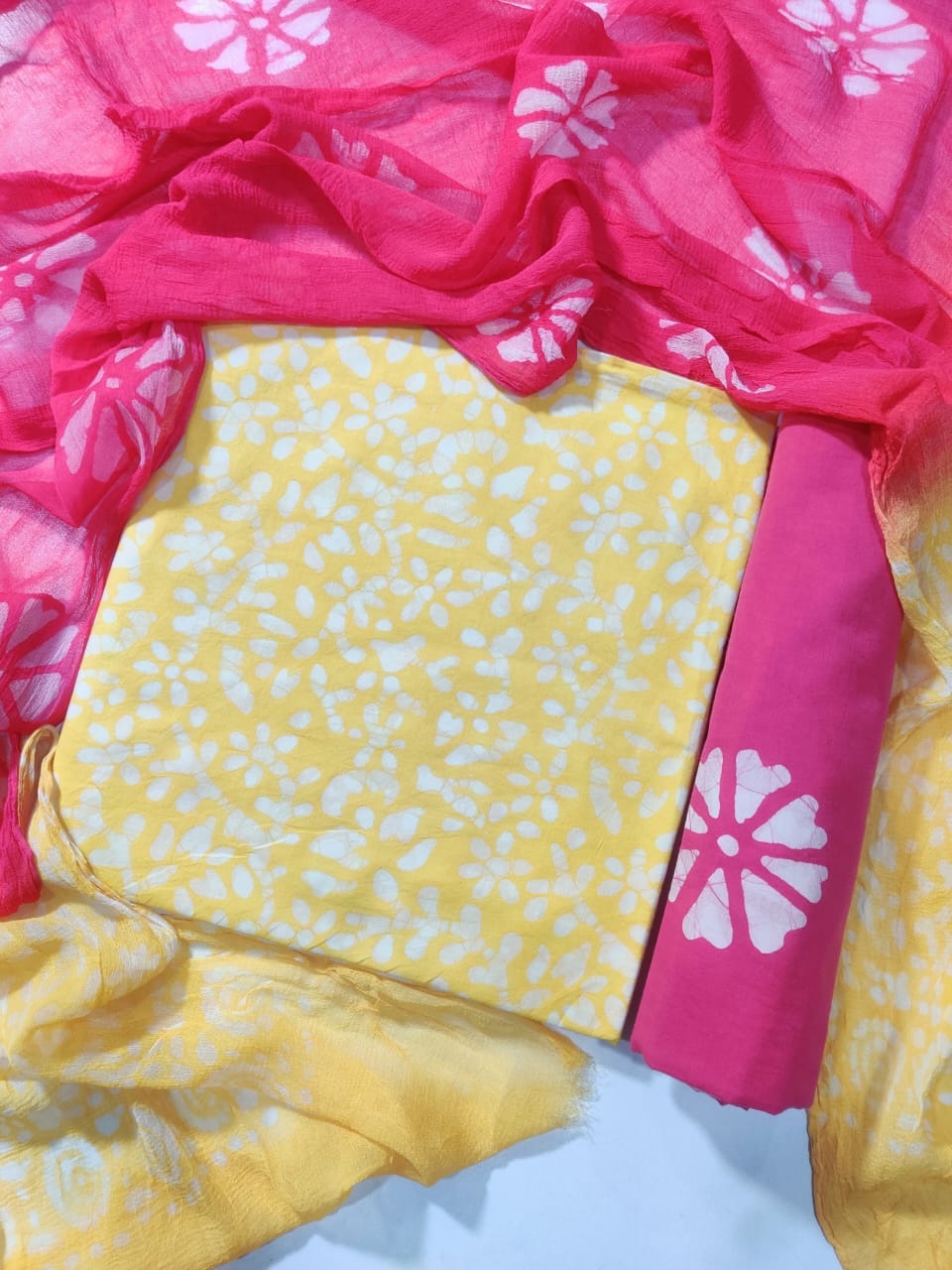 💫Pure Cotton Suit With Chiffon Dupatta