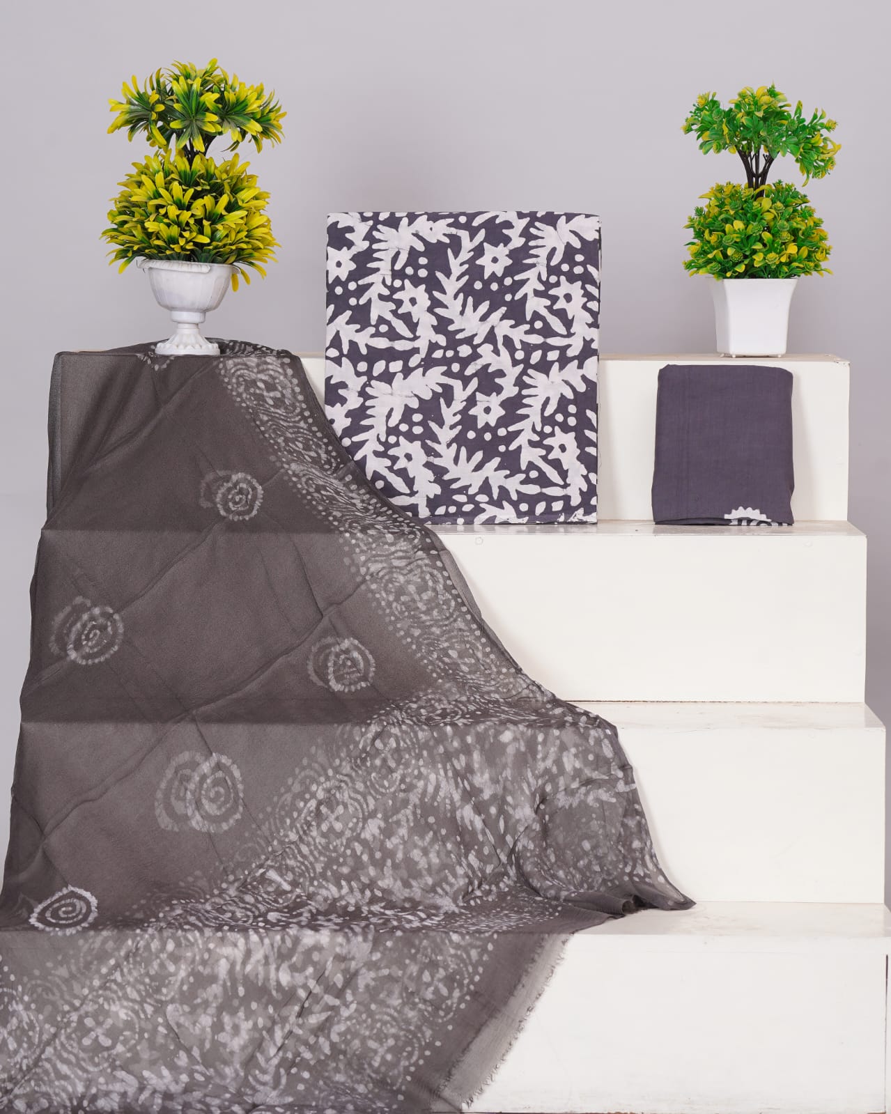 (BATIK) Hand Block Printed Pure Cotton Unstitched Suit With Chiffon Dupatta