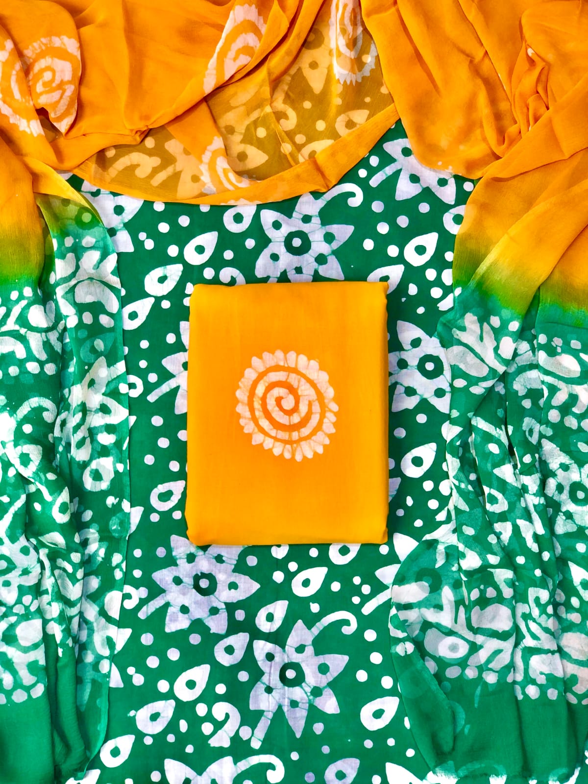 (BATIK) Hand Block Printed Pure Cotton Unstitched Suit With Chiffon Dupatta