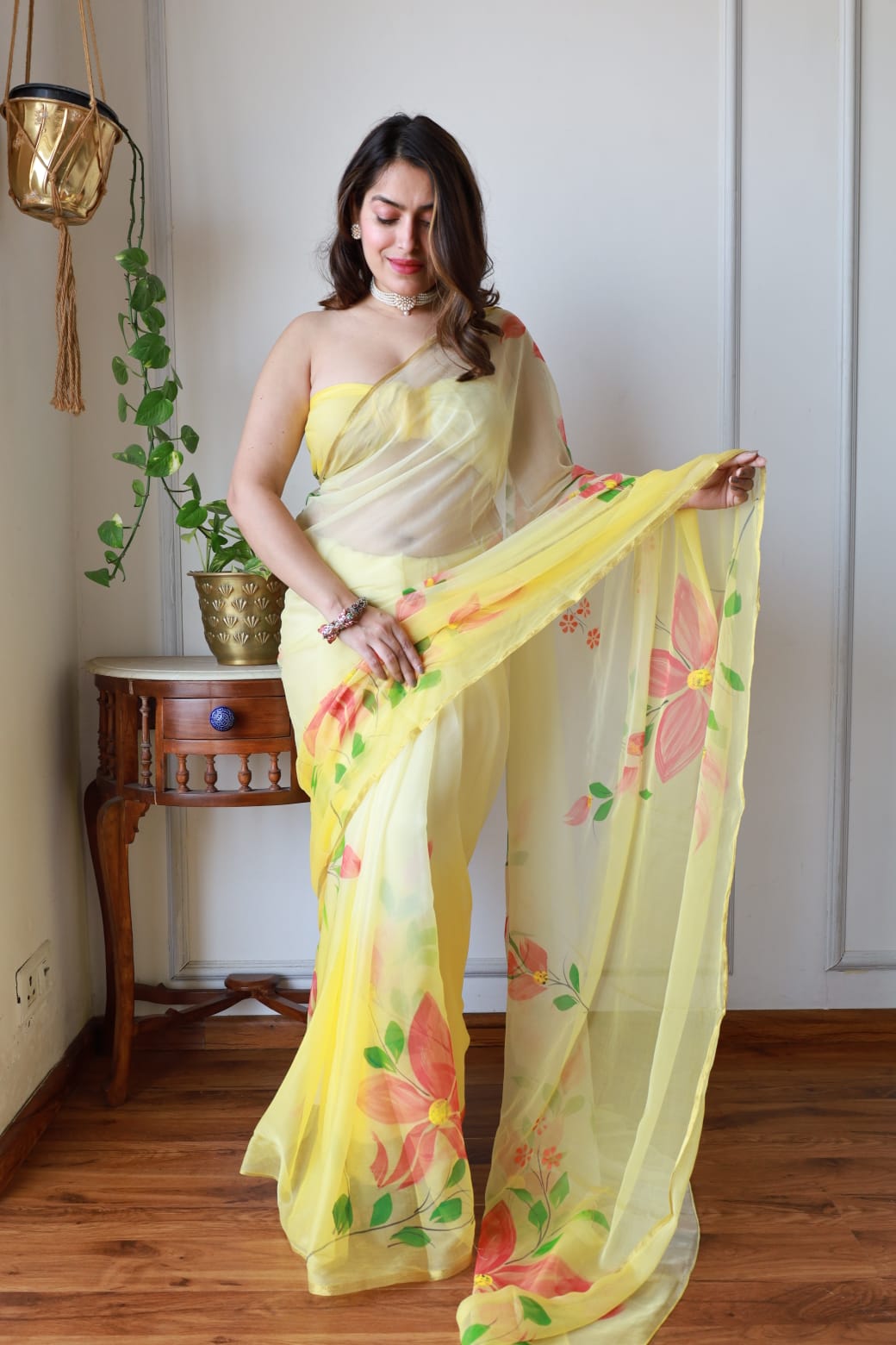 Hand Brush 🖌️ Painted Pure Chiffon Zari Border Saree (5.5 Mtr) With Unstitched Blouse Piece (80Cm)