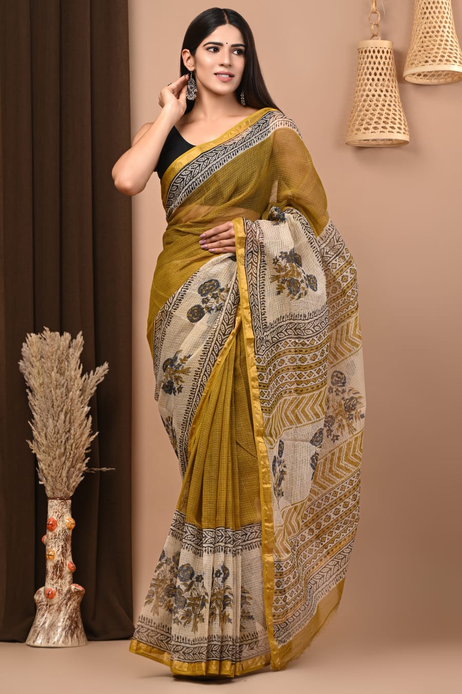 Pure Kota Doria Saree (5.5 Mtr) With Unstiched Blouse Piece (80 CM)