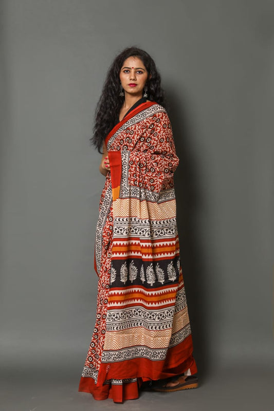 HAND PRINTED MULMUL COTTON SAREE (5.5 Mtr) WITH UNSTICHED BLOUSE PIECE (90Cm)