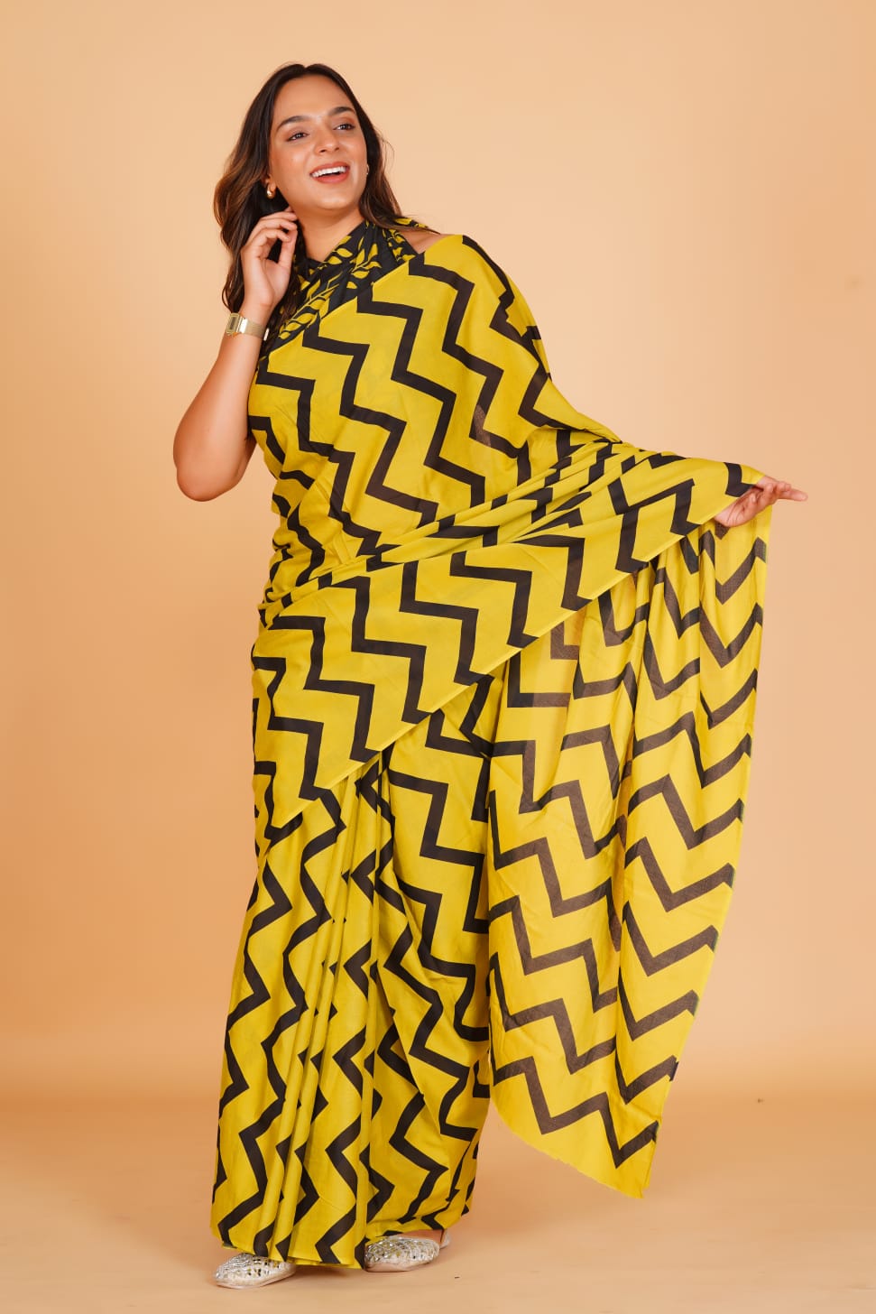 HAND PRINTED MULMUL COTTON SAREE (5.5 Mtr) WITH UNSTICHED BLOUSE PIECE (90 Cm)