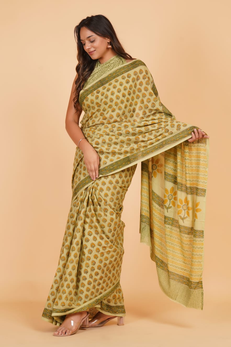 HAND PRINTED MULMUL COTTON SAREE (5.5 Mtr) WITH UNSTICHED BLOUSE PIECE (90 Cm)