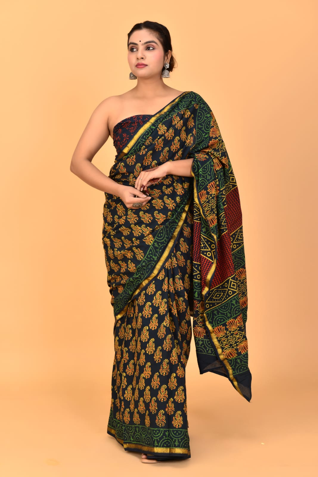 (JARI BORDER) PURE COTTON SAREE (5.5 Mtr) WITH UNSTICHED BLOUSE PIECE (90CM)