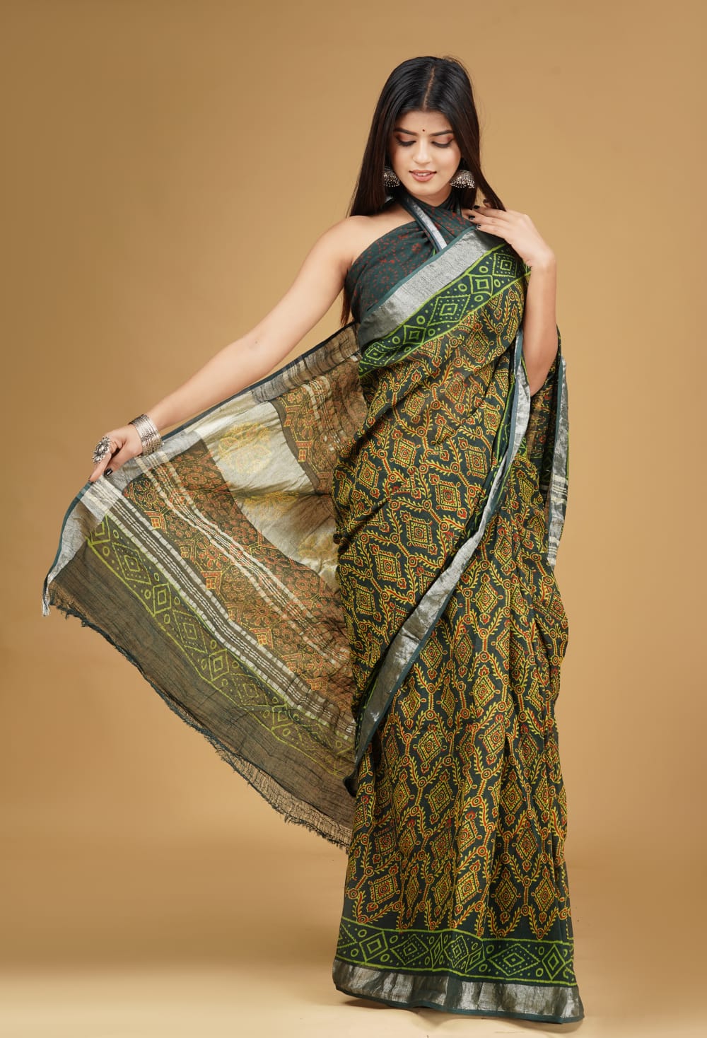 HAND BLOCK PRINTED LINEN SAREE (5.5Mtr) WITH LINEN UNSTICHED BLOUSE PIECE (90CM)