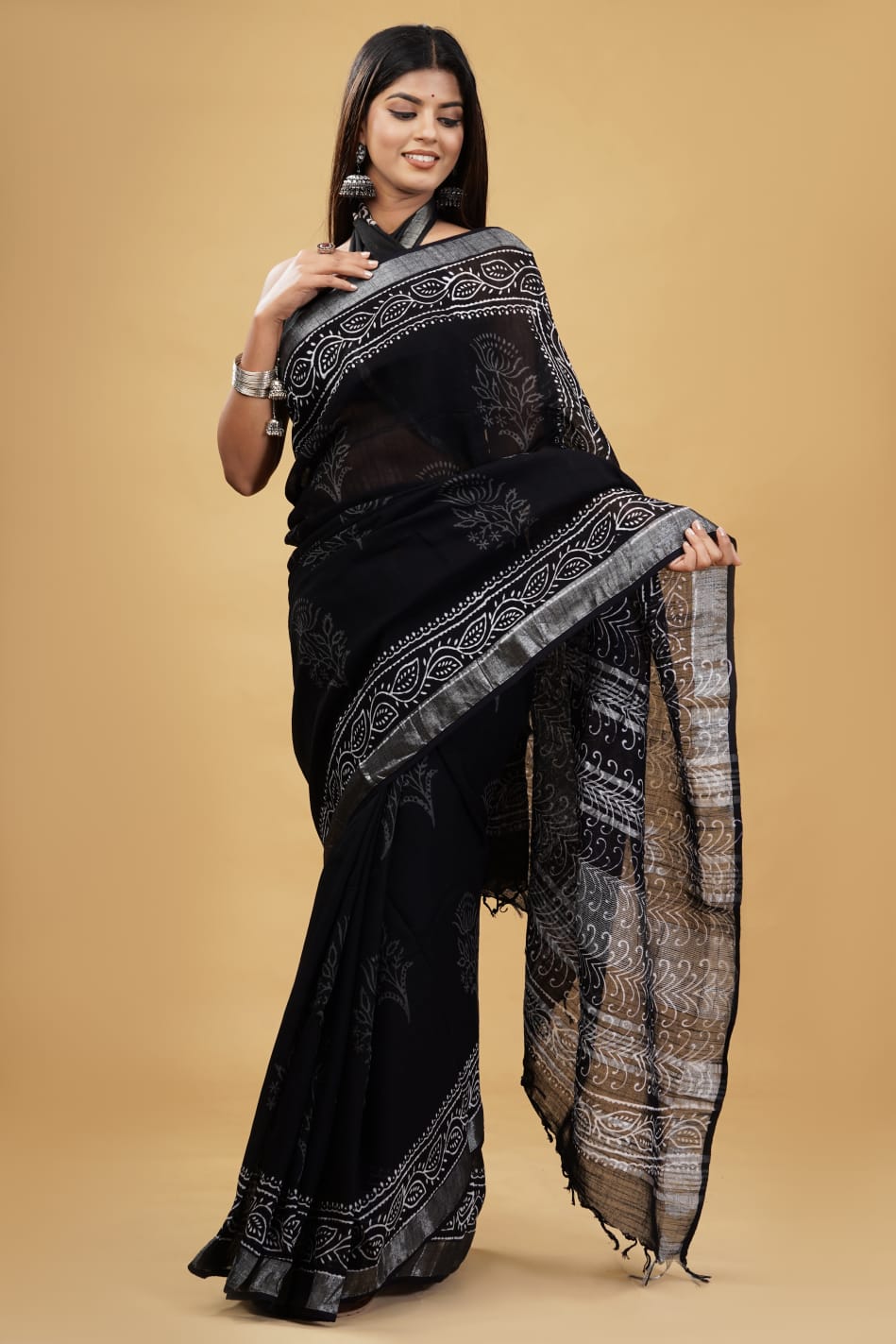 HAND BLOCK PRINTED LINEN SAREE (5.5Mtr) WITH LINEN UNSTICHED BLOUSE PIECE (90CM)