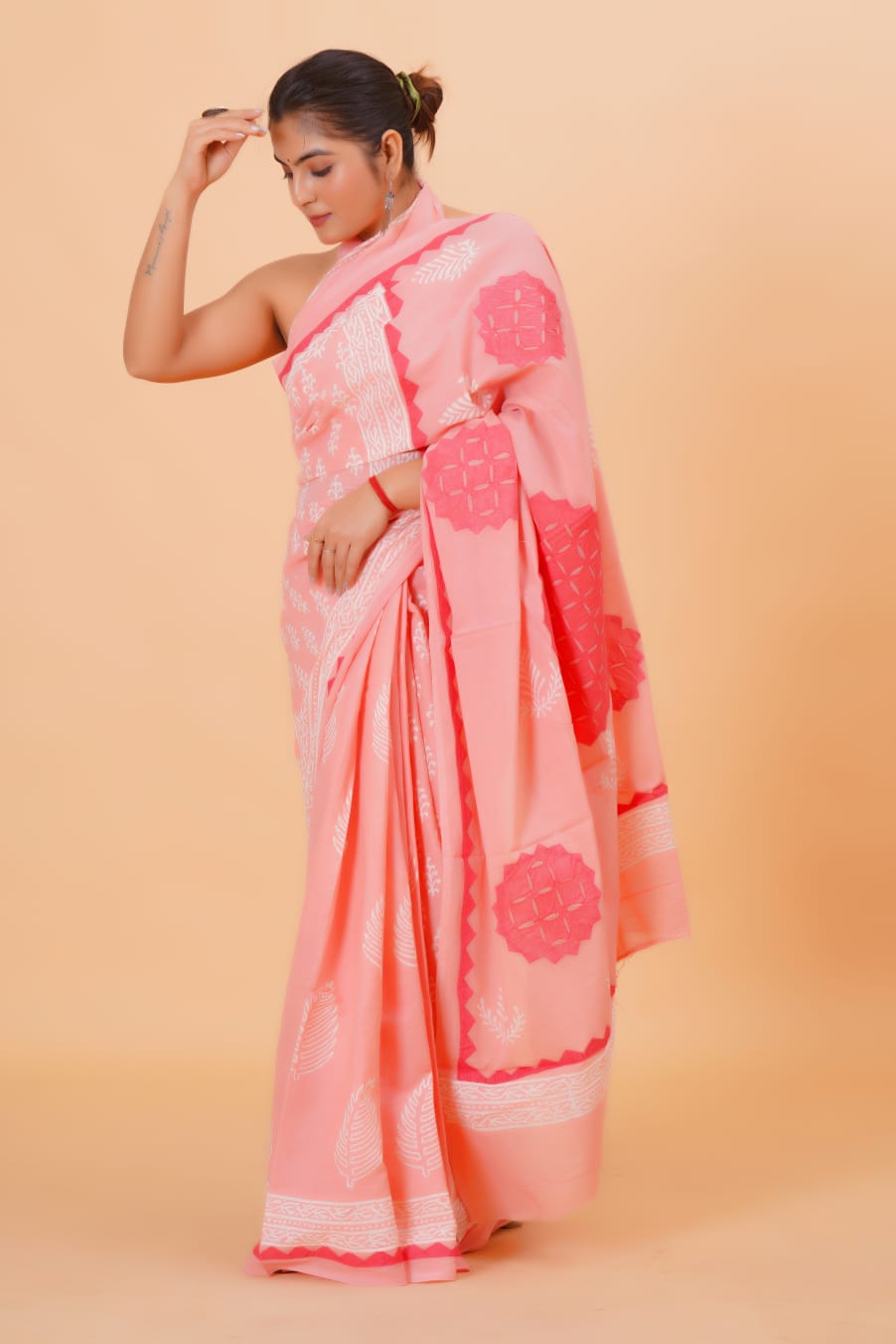 (APPLIQUE) HAND BLOCK PRINTED COTTON SAREE (5.5 Mtr) WITH UNSTICHED BLOUSE PIECE (90CM) (HAND CUT WORK)