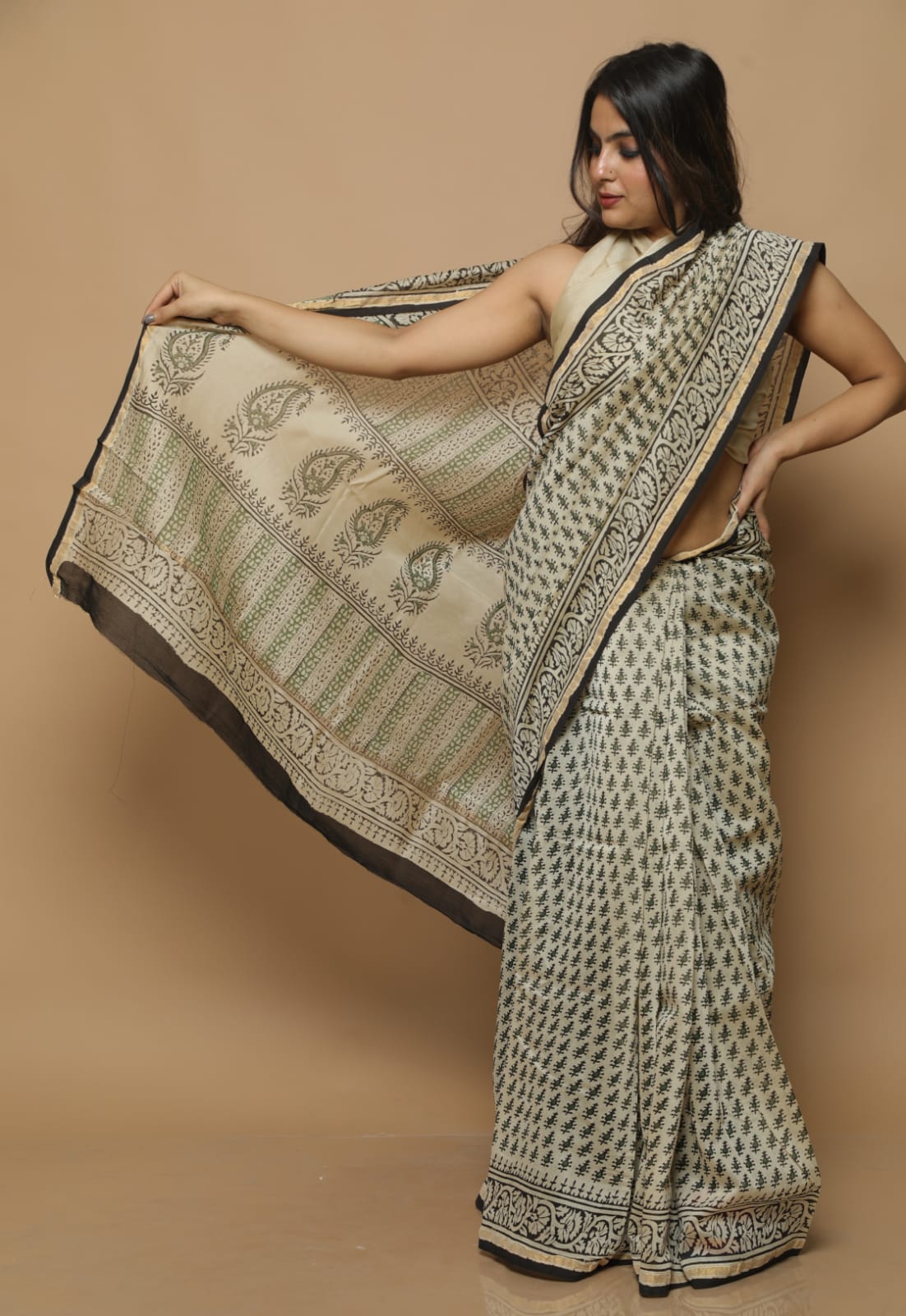 Block Printed Chanderi Silk Saree (5.5 Mtr) With Unstiched Blouse Piece (90Cm)