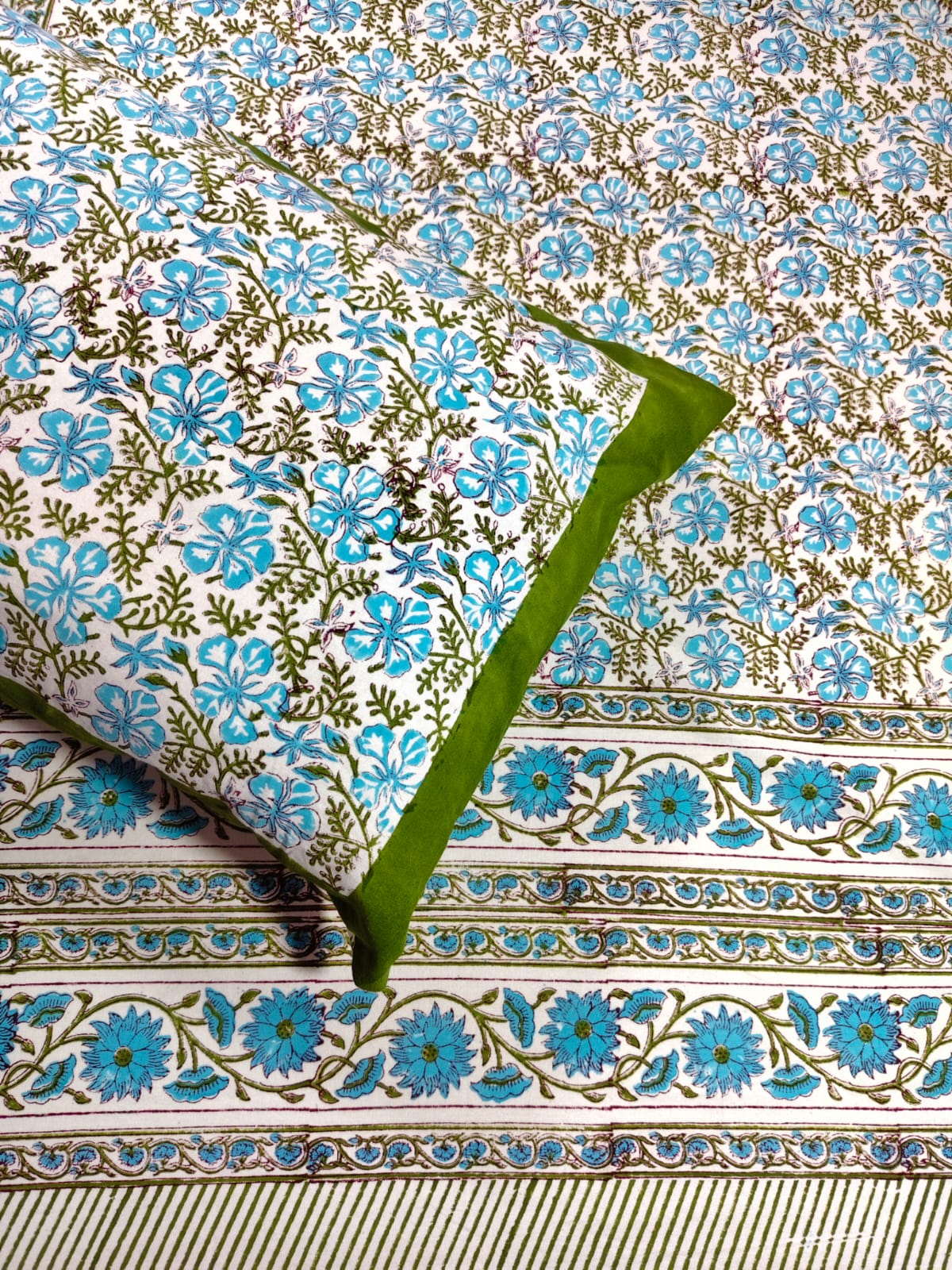 ♻️Pure Hand Block King Size Cotton Badsheet With 2 Zipped Reversable Pillow Covers