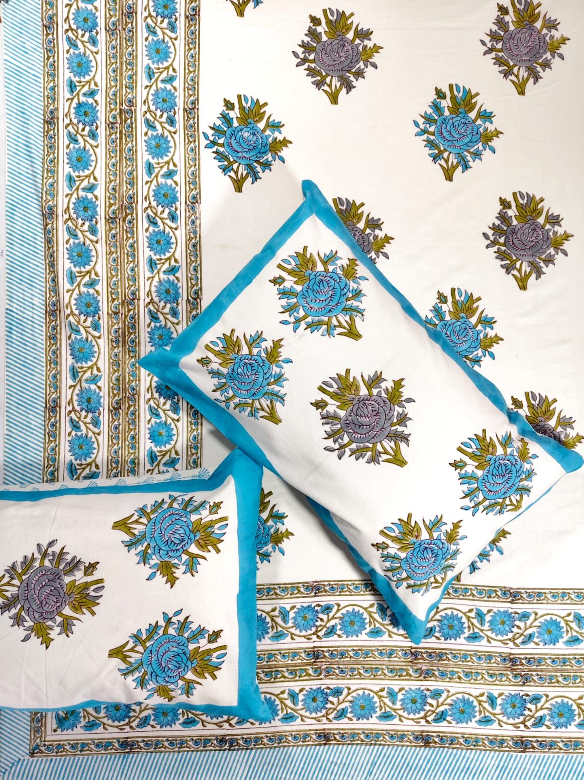 ♻️Pure Hand Block King Size Cotton Badsheet With 2 Zipped Reversable Pillow Covers