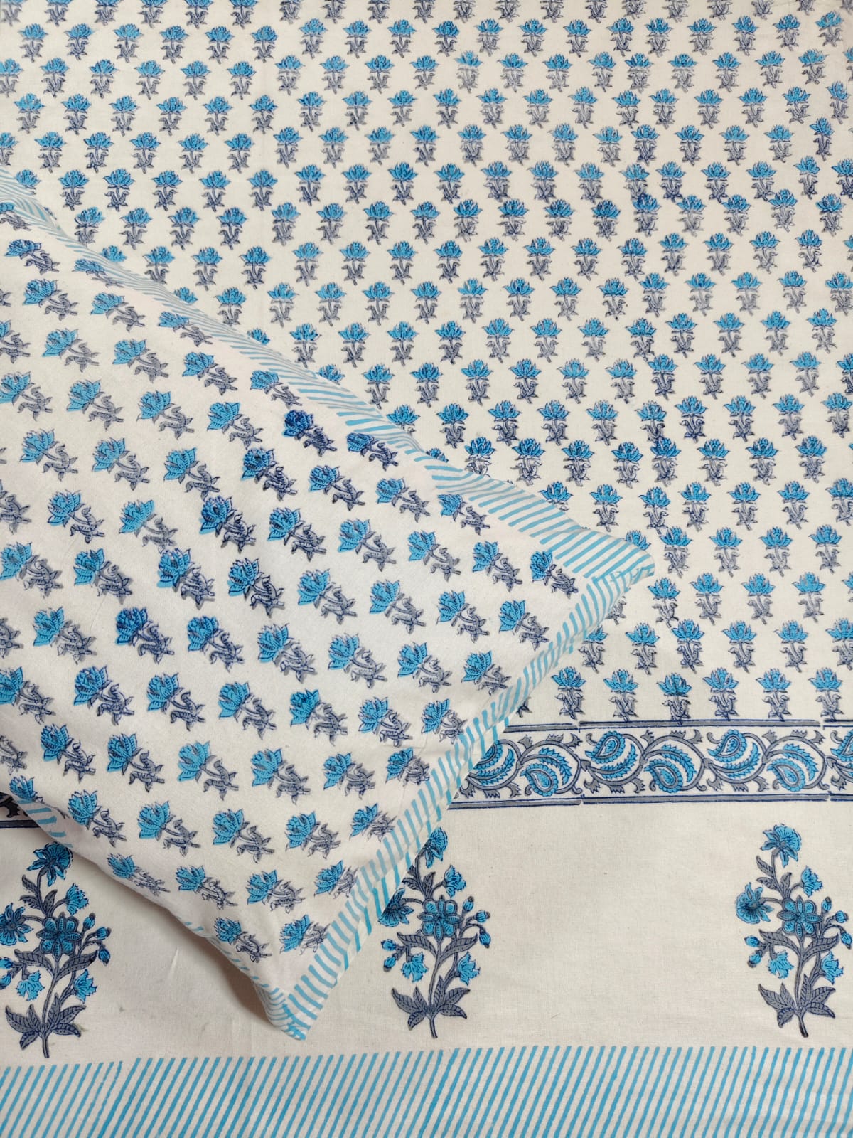 ♻️Pure Hand Block King Size Cotton Badsheet With 2 Zipped Reversable Pillow Covers