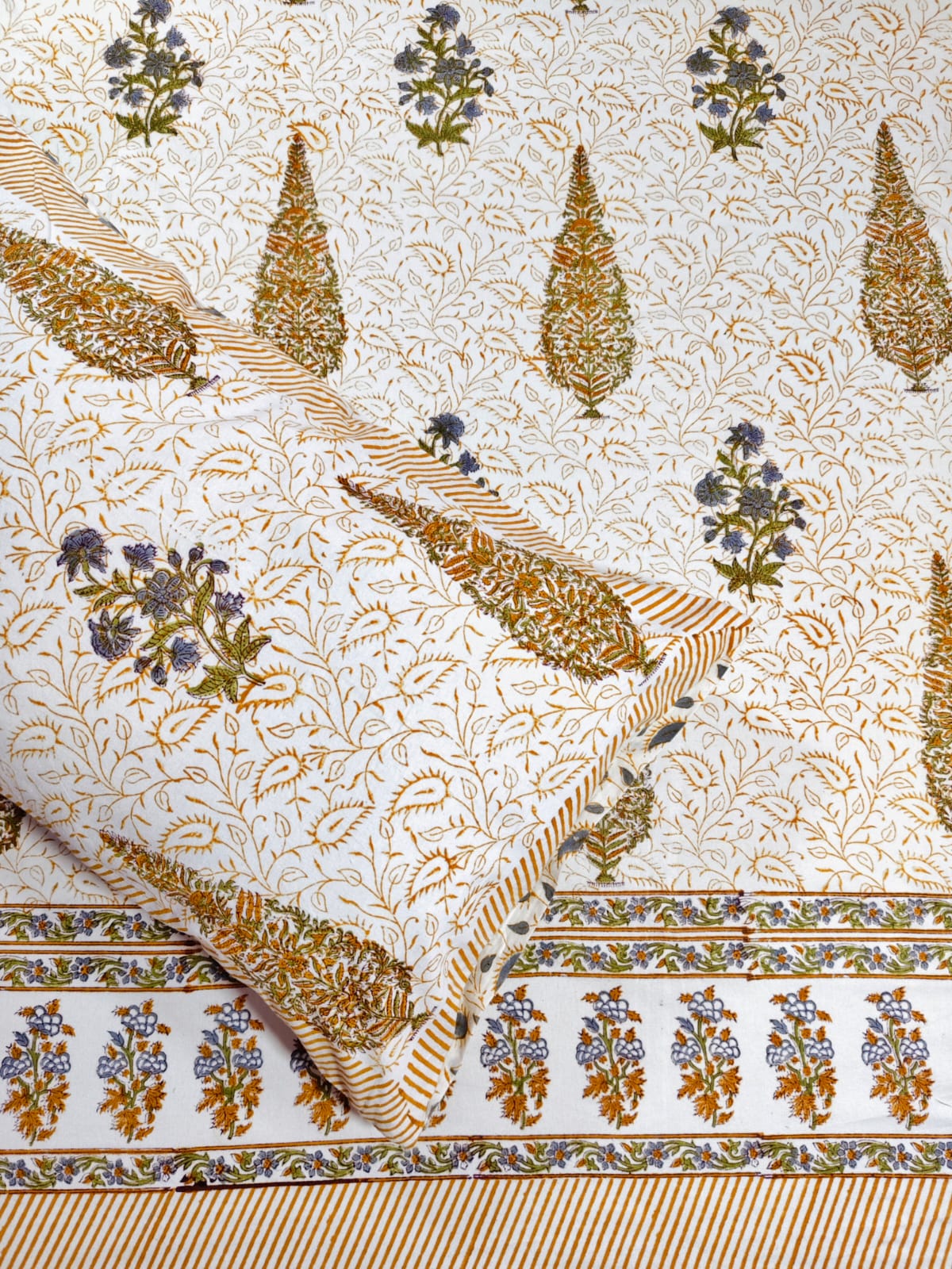 ♻️Pure Hand Block King Size Cotton Badsheet With 2 Zipped Reversable Pillow Covers