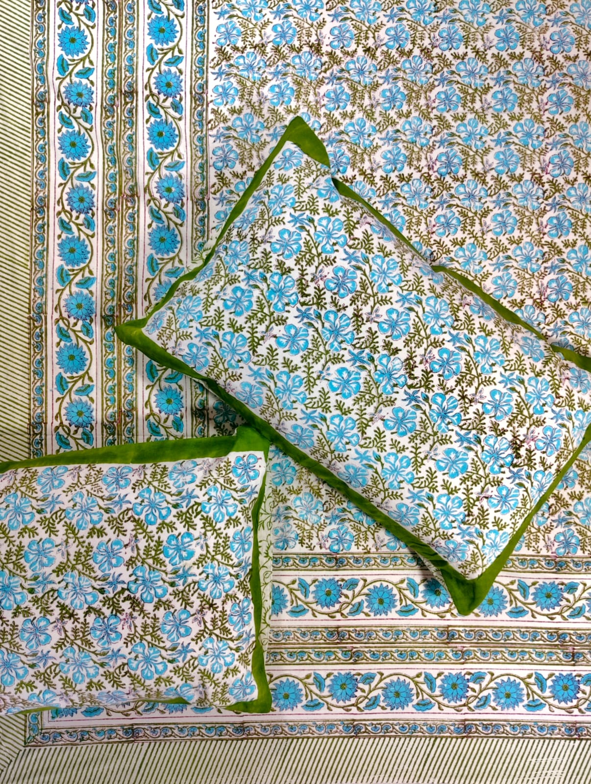 ♻️Pure Hand Block King Size Cotton Badsheet With 2 Zipped Reversable Pillow Covers