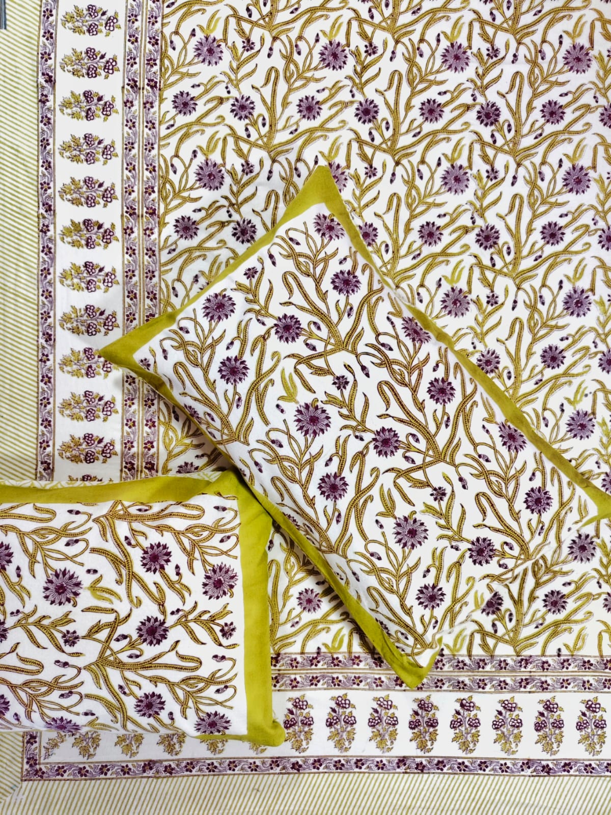 ♻️Pure Hand Block King Size Cotton Badsheet With 2 Zipped Reversable Pillow Covers