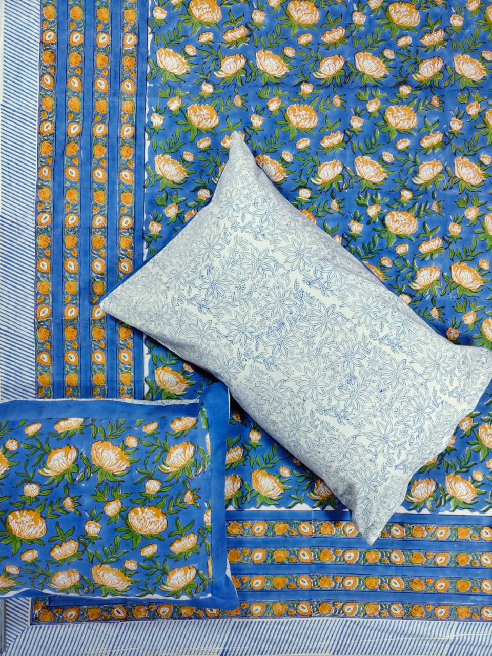 ♻️Pure Hand Block King Size Cotton Badsheet With 2 Zipped Reversable Pillow Covers