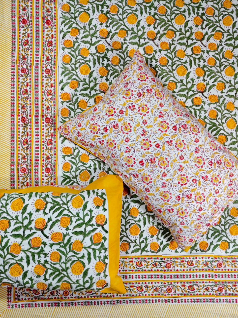 ♻️Pure Hand Block King Size Cotton Badsheet With 2 Zipped Reversable Pillow Covers