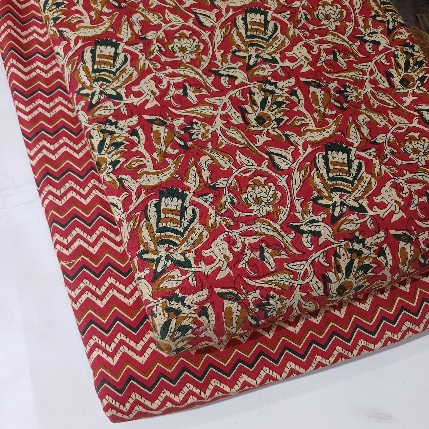 Floral Printed Pure Cotton Unstitched Top Bottom Combo Set 2.5 Mtr Top 2.5 Mtr Bottom