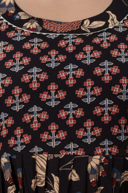 New Exclusive Cotton Cambric Floral Printed With Zip Design Maternity Gawn